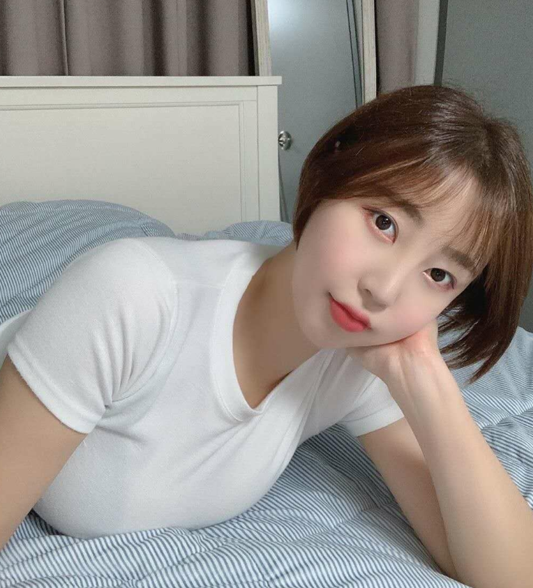 杭州爆艹风Sao学院兼职小妹。动作全自动。B嫩水多。